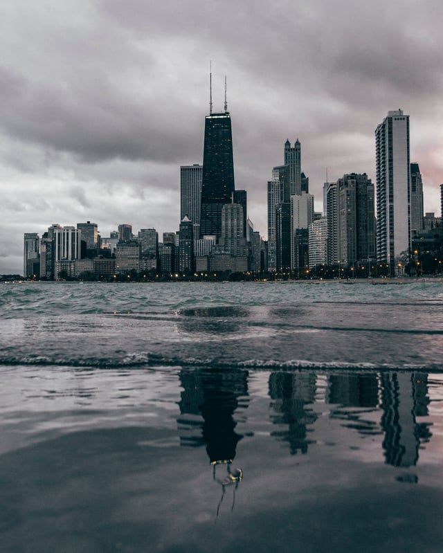 Chicago_from_lake_victor-lozano.jpg