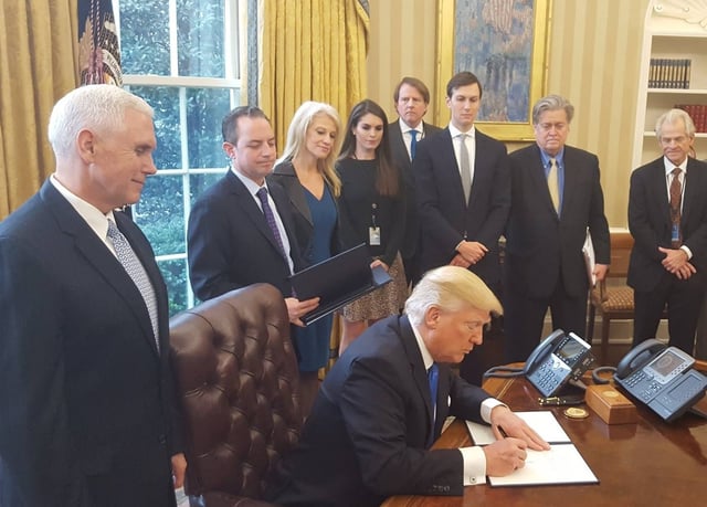 Trump_signs_Executive_Orders.jpg