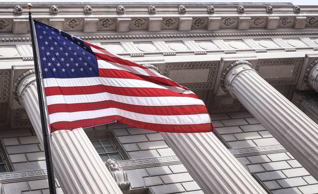 US-flag_&_govt_building_by_brandon-mowinkel_2.jpg
