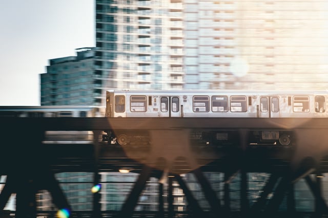 chicago-elevated-train-with-lens-flare.jpg