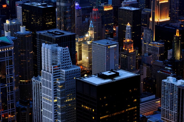 Chicago_skyscraper_lights_by_Alex_Shutin.jpg