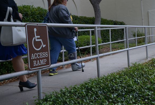 Wheelchair-Accessible-Ramp_Photo_by_Joel_Martinez