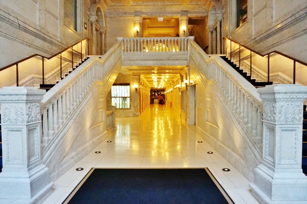 home life insurance building opens in chicago 1884